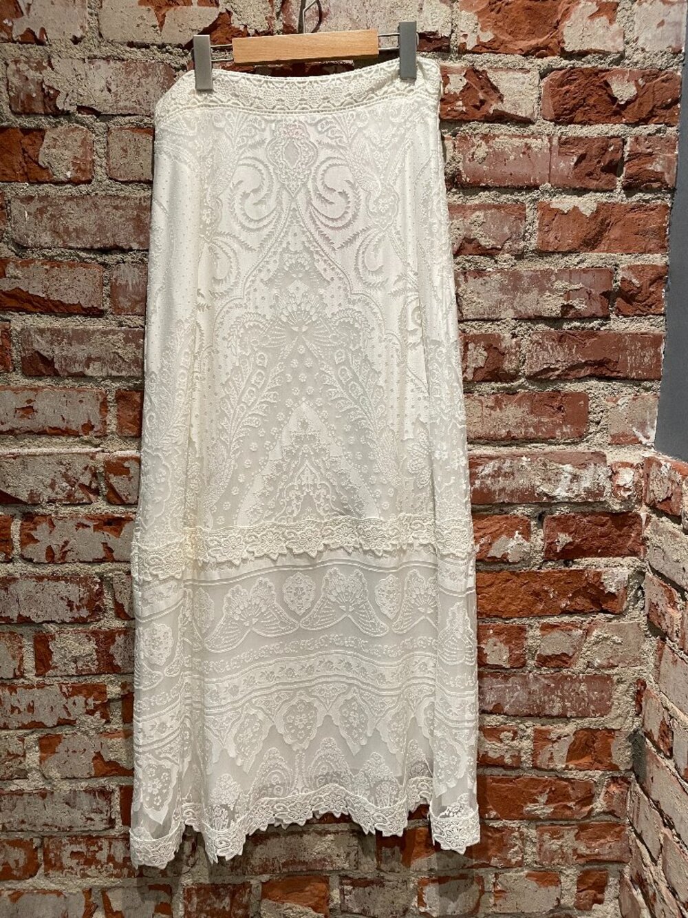 Farm Rio Creme (lined) lace midi skirt NWT